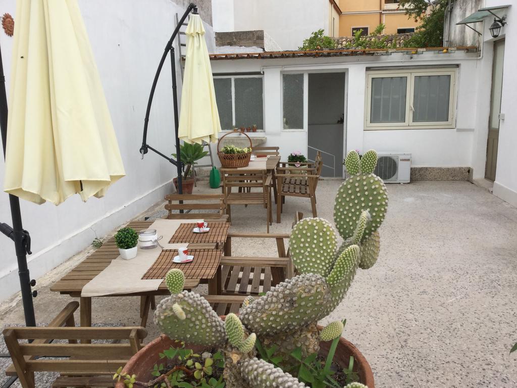 Case Vacanze Le Rose Villa Noto Exterior photo